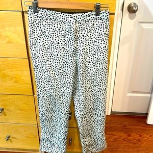 Size XS: Flynn sky white leopard dotted capri pants light weight